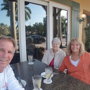 Meet your Posher, Debbie